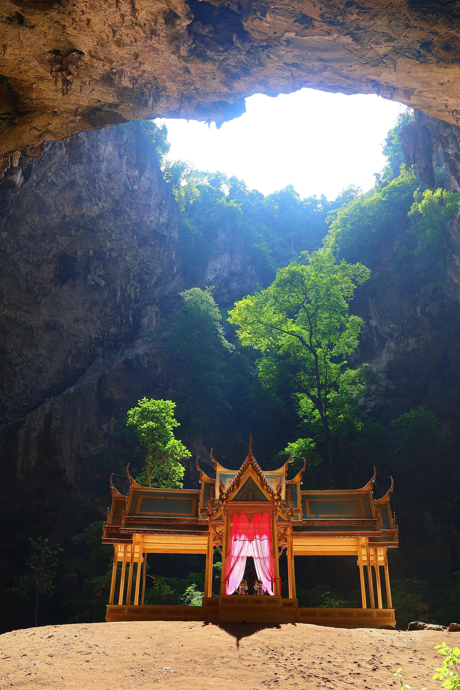 Phraya Nakhon Höhle